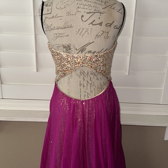 La Femme Magenta Paradise Embellished Layered-Skirt Sweetheart Gown - Picture 8 of 16